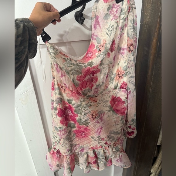 Express Floral Ruffle-Bottom One Shoulder Dress - Picture 3 of 3